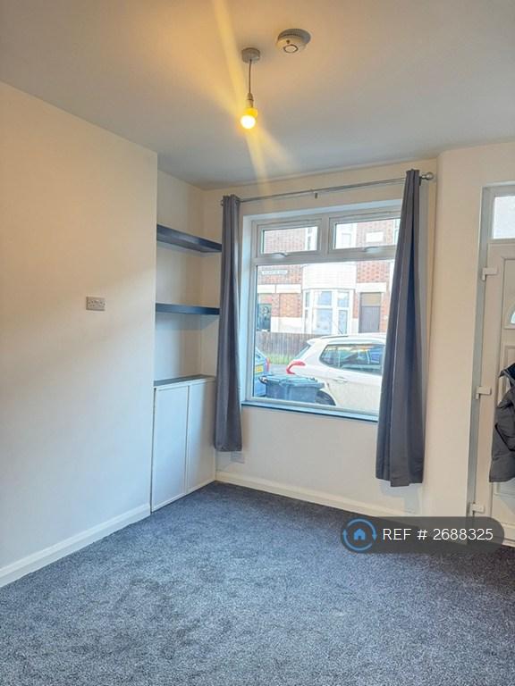 3 bedroom house in Wolverton Road, Leicester, LE3 (3 bed) (#2688325)