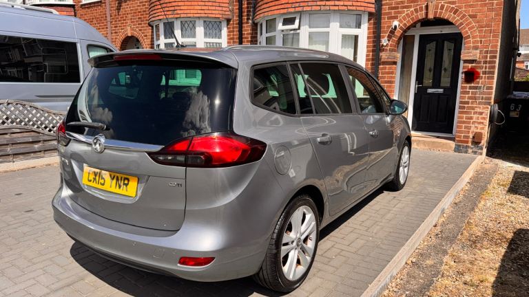  2015 vauxhall Zafira Tourer 2.0 cdti sri mpv 5dr diesel manual euro 5 (130 ps) 82450 mile