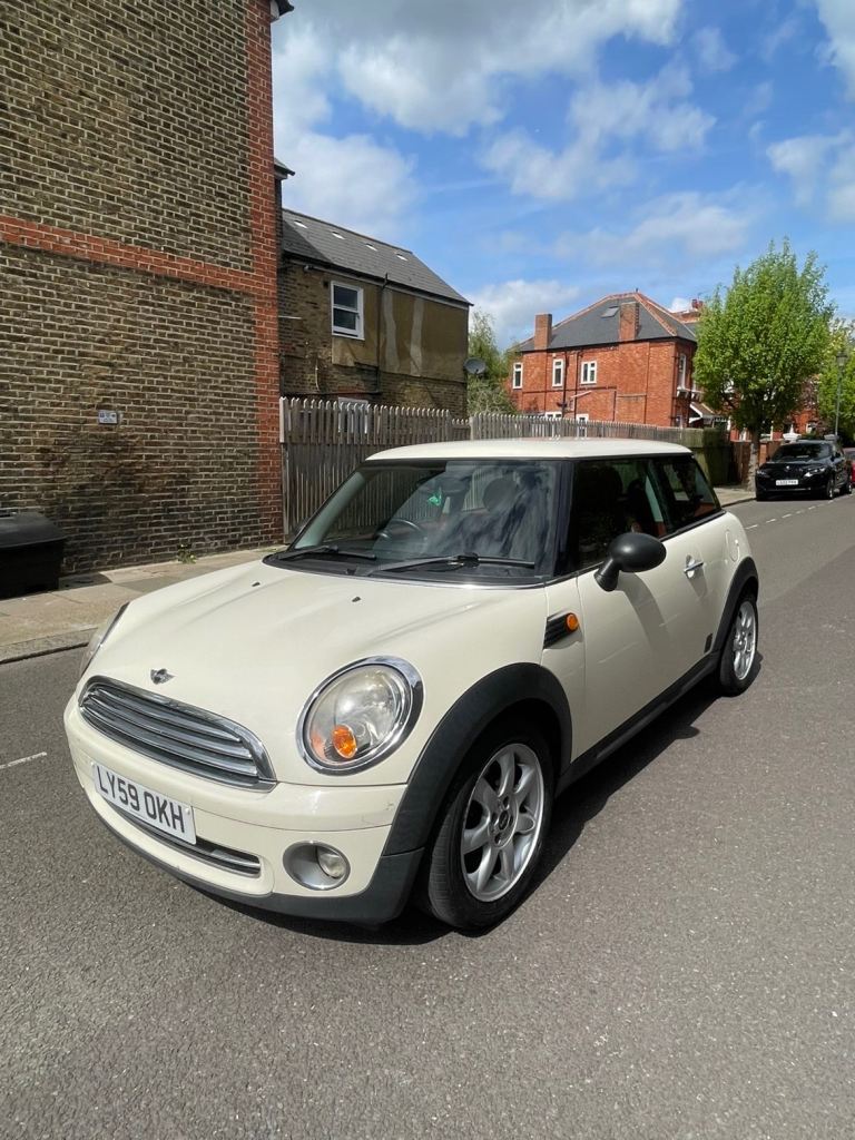 Mini Cooper Automatic 1.4 Petrol 2010