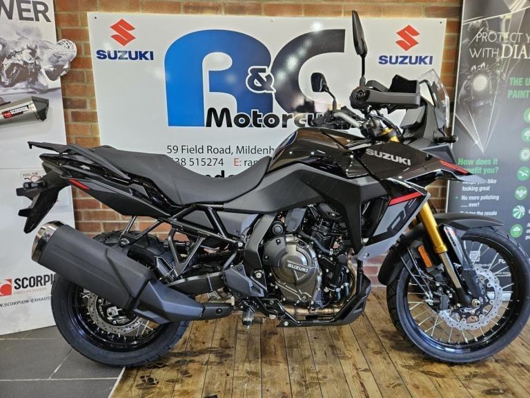 Suzuki V-Strom DL800DE with Luggage