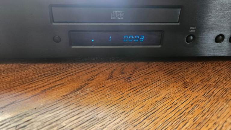 Cambridge Audio Topaz CD10 CD Player | Wolfson DAC | Modern Audiophile Separate