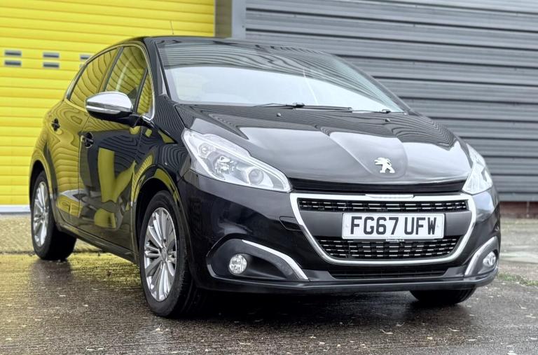 2017 Peugeot 208 1.2 PureTech Allure Euro 6 5dr HATCHBACK Petrol Manual