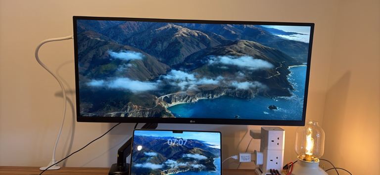 LG Monitor Display 34WL50S-B 34 inch with premium mounting arm  In excellent condition