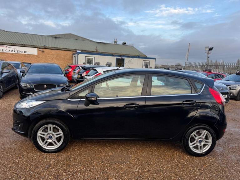 2013 Ford Fiesta 1.6 Zetec 5dr Powershift HATCHBACK PETROL Automatic