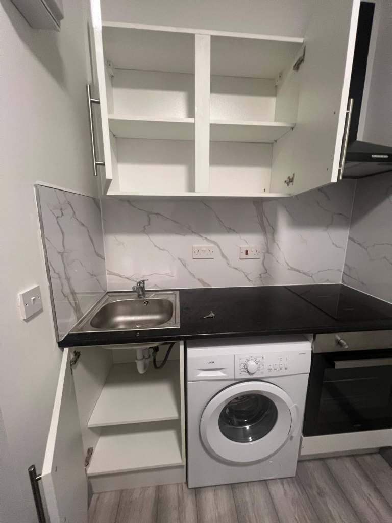 Studio Flat in Buckinghamshire HP9 2PD 
