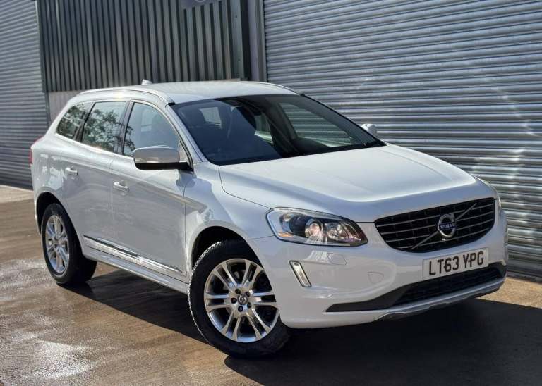 VOLVO XC60 2.4 D5 SE Lux Nav 2013
