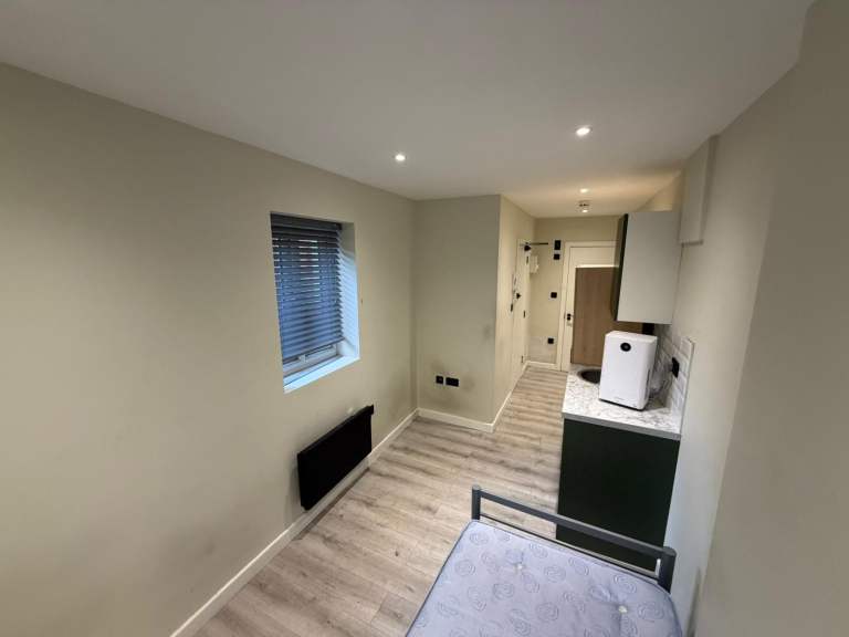 BENEFITS ACCEPTED - Studio Flat Available in Plumstead Abbey wood Greenwich SE2
