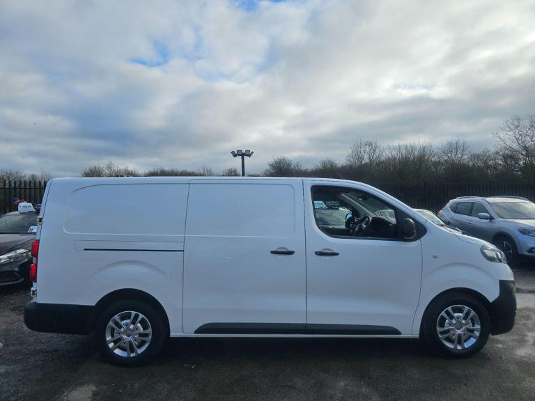 2020 Vauxhall Vivaro 2.0 Turbo D 3100 Dynamic L2 H1 Euro 6 (s/s) 6dr PANEL VAN Diesel Manual