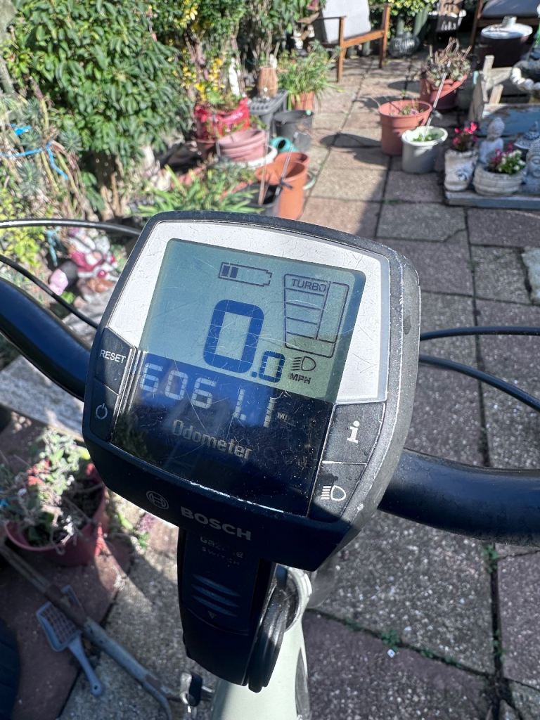 Gazelle Grenoble c8 electric city bike Bosch motor , £850.00 for Sale