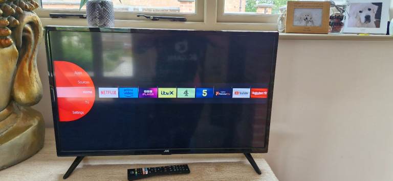 32" JVC Smart TV WITH BASE STAND & REMOTE