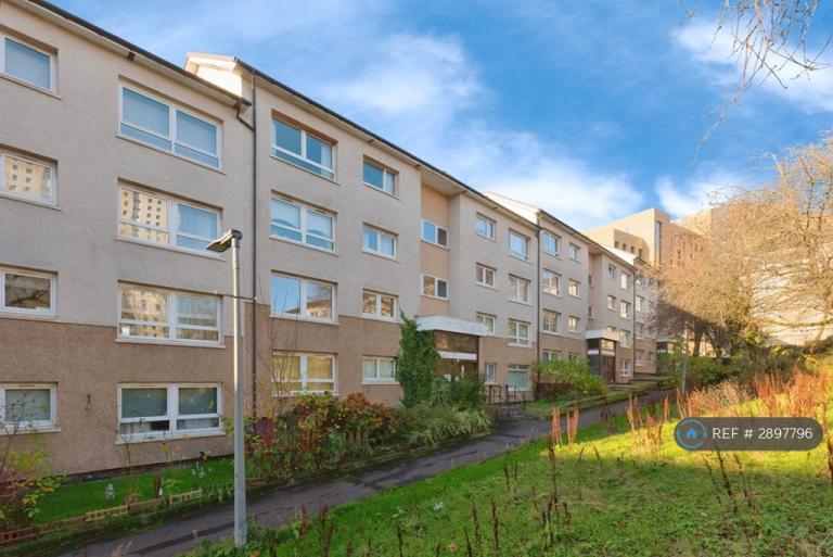 1 bedroom flat in Stmungo Ave, Glasgow, G4 (1 bed) (#2897796)