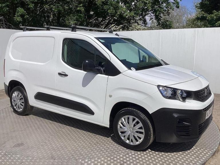 2020 Peugeot Partner 1000 Professional L1 H1 1.2 PureTech 110ps Light Van Petrol Manual