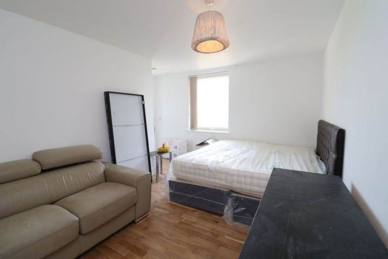 💜 3 Stunning Rooms in Canary Wharf | E14 5LB | Close to Canary Wharf Station 🏡