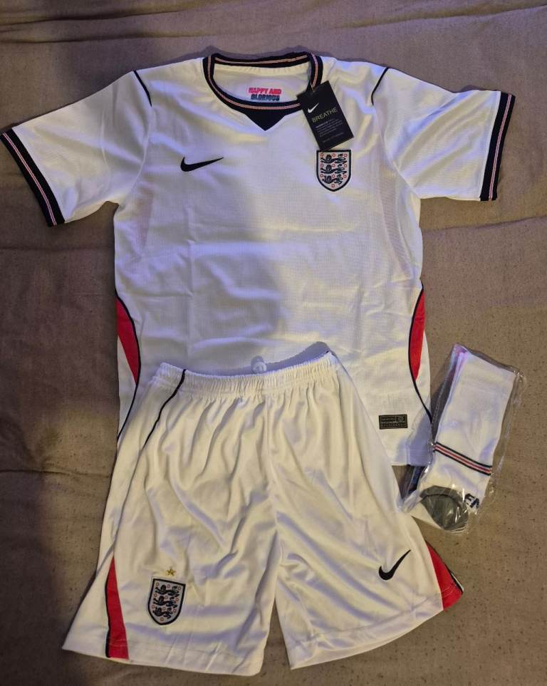 ⚽️🏴󠁧󠁢󠁥󠁮󠁧󠁿 England home kids kits. A** quality. ⚽️🏴󠁧󠁢󠁥󠁮󠁧󠁿