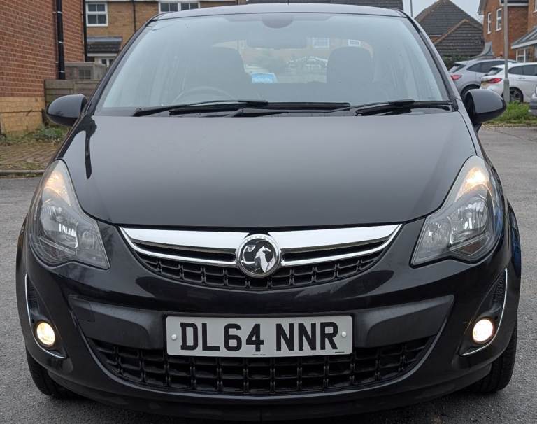 Vauxhall Corsa 1.2 Yrs MOT new clutch chain done!!