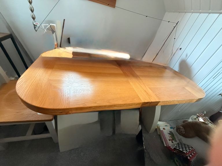 Extending Oak Table