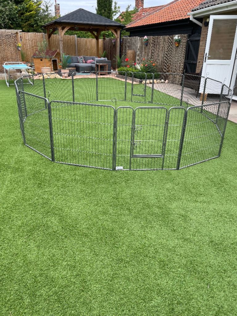 Paw Hut Dog/puppy pen 