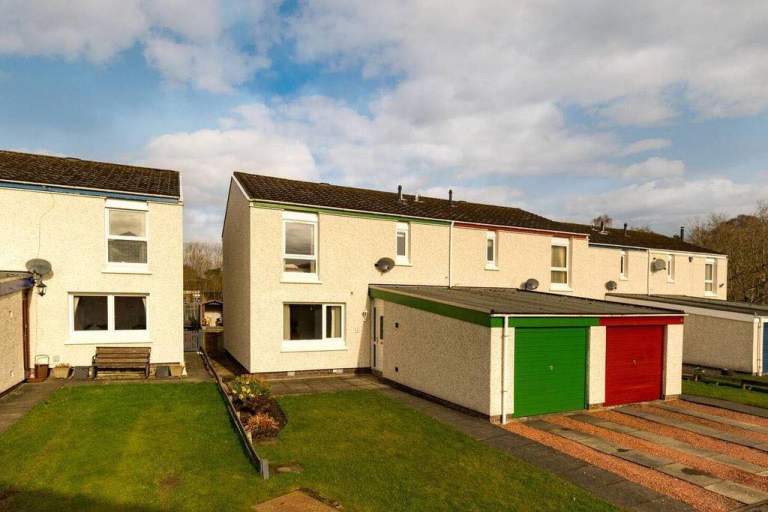 3 bed, 2 bath house to rent in Peebles