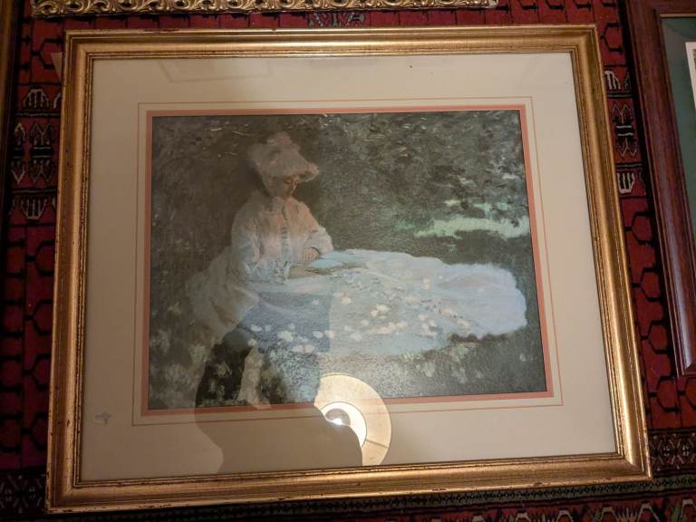 4 Framed Pictures and 1 Mirror (Includes Claude Monet Prints)