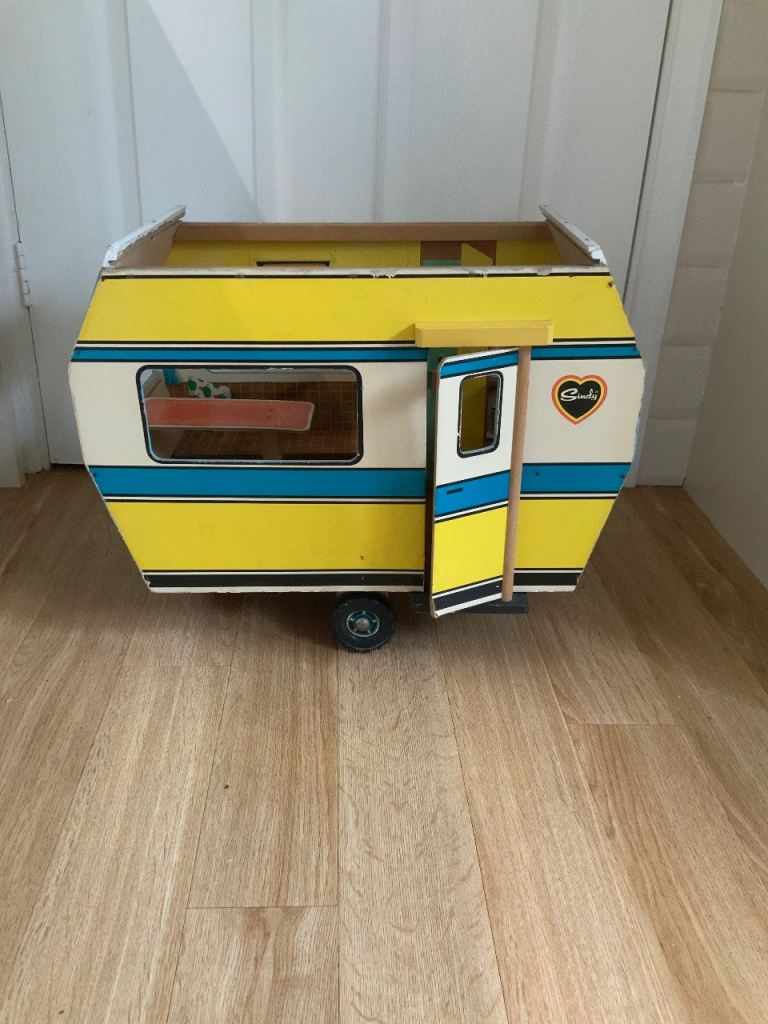 Vintage Sindy caravan