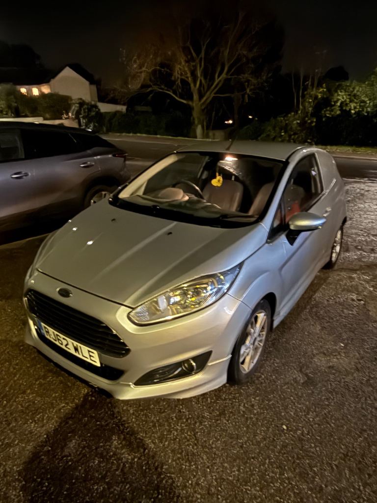 Ford, FIESTA, Car Derived Van, 2012, Manual, 1560 (cc)