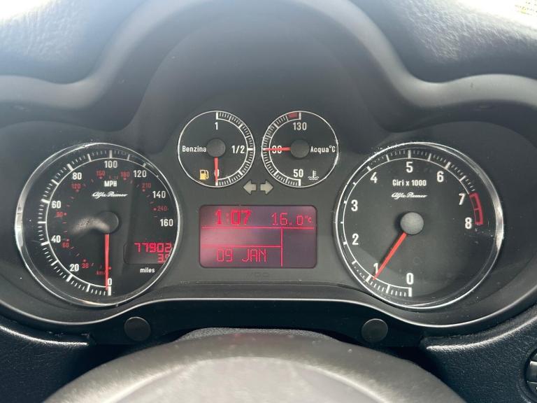 2006 Alfa Romeo 147 1.6 TS Lusso 3dr HATCHBACK Petrol Manual