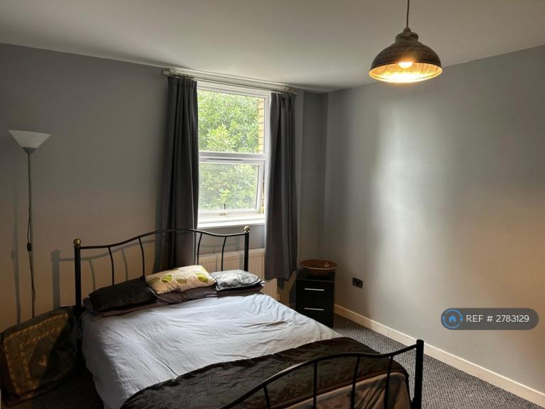 1 bedroom in Walerand Road, London, SE13 (#2783129)
