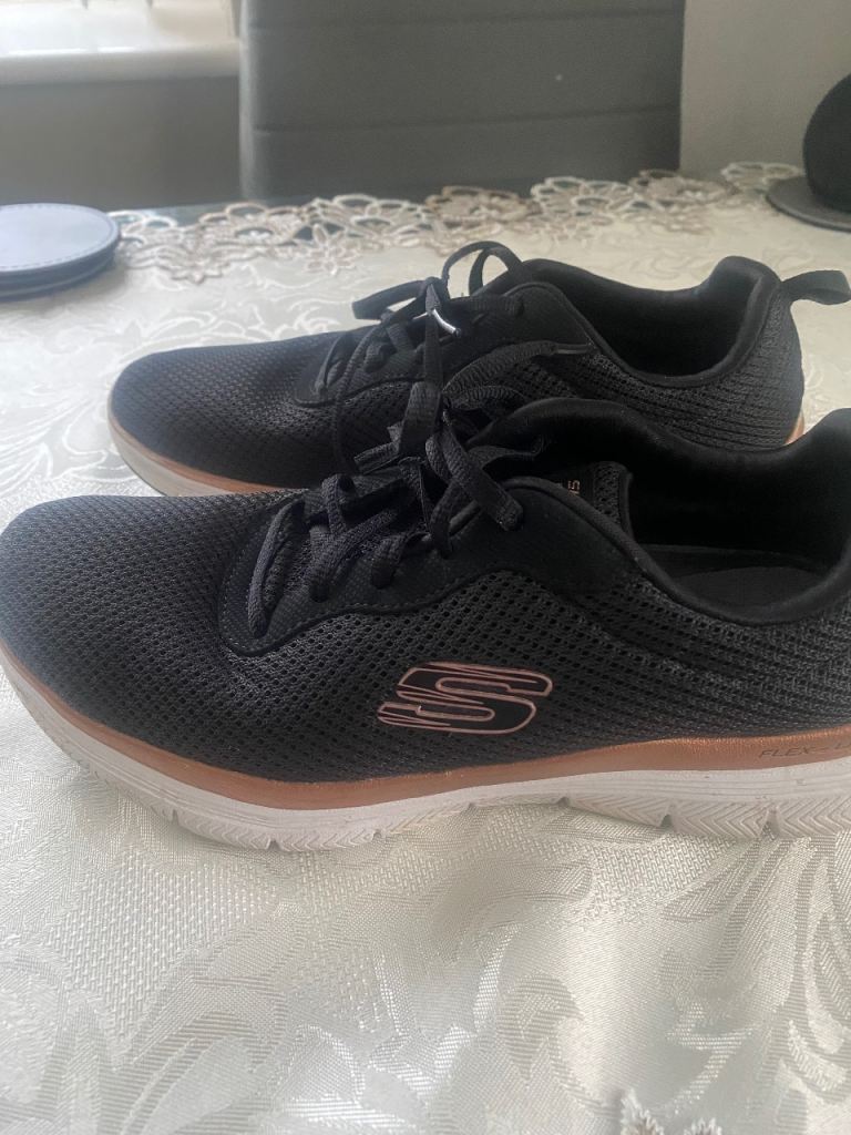 Ladies Skechers