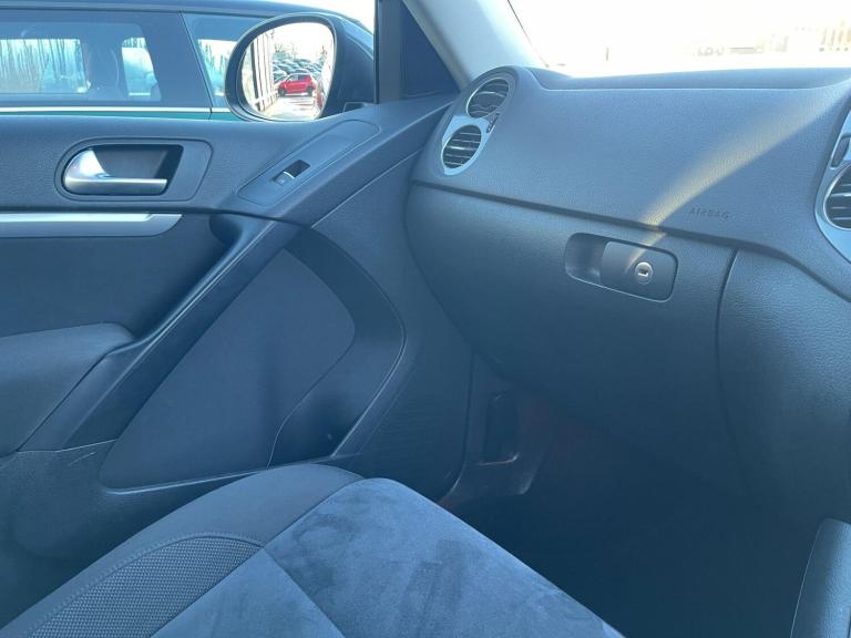 2016 Volkswagen Tiguan 2.0 TDI BlueMotion Tech Match Edition DSG 4WD Euro 6 (s/s) 5dr ESTATE Dies...