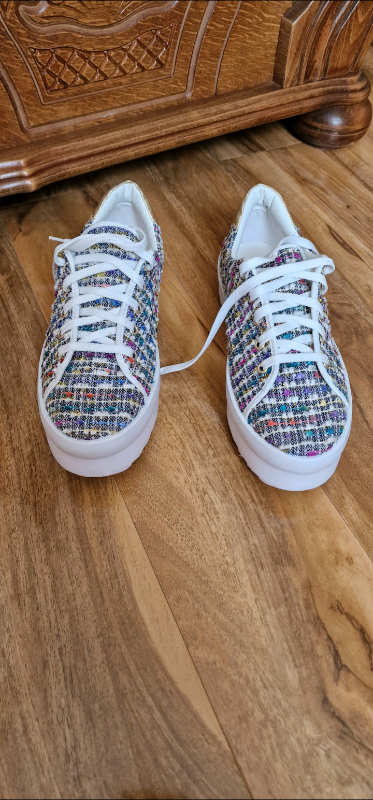Ladies Schuh trainer size 6