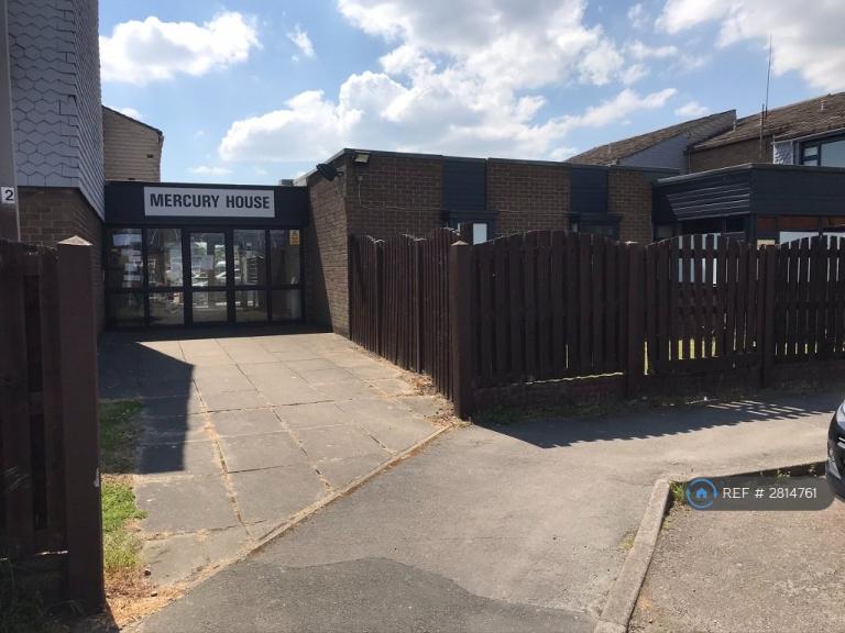 1 bedroom flat in Cumberland Close, Bircotes, Doncaster, DN11 (1 bed) (#2814761)