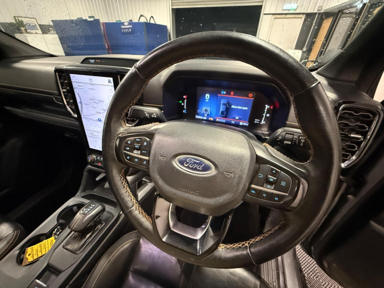 2025 Land Rover Defender 3.0 D350 Hard Top X-Dynamic HSE Auto PANEL VAN DIESEL Automatic