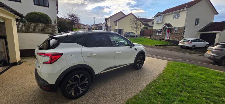 Renault, CAPTUR, Hatchback, 2023, Other, 1598 (cc), 5 doors