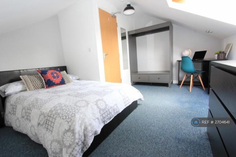 8 bedroom house in Heatherdeane Road, Highfield, SO17 (8 bed) (#2704641)