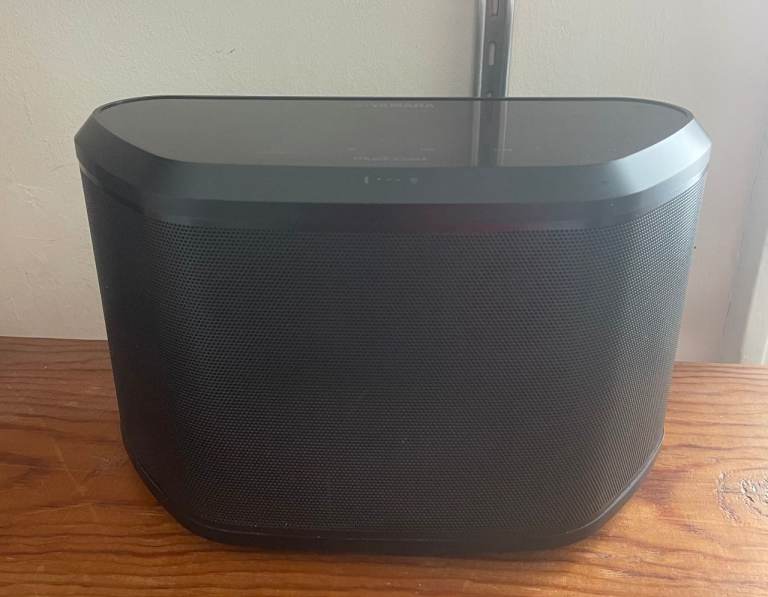 Yamaha MusicCast WX-030 Wireless Streaming Speaker - Excellent condition, hardly used