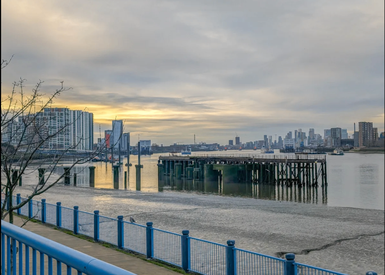 1 Bed Flat for Sale - Erebus Drive - SE28 0GL