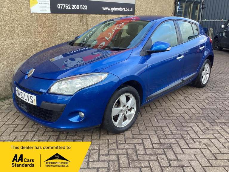 2011 Renault Megane 1.6 16V Dynamique TomTom 3dr HATCHBACK Petrol Manual