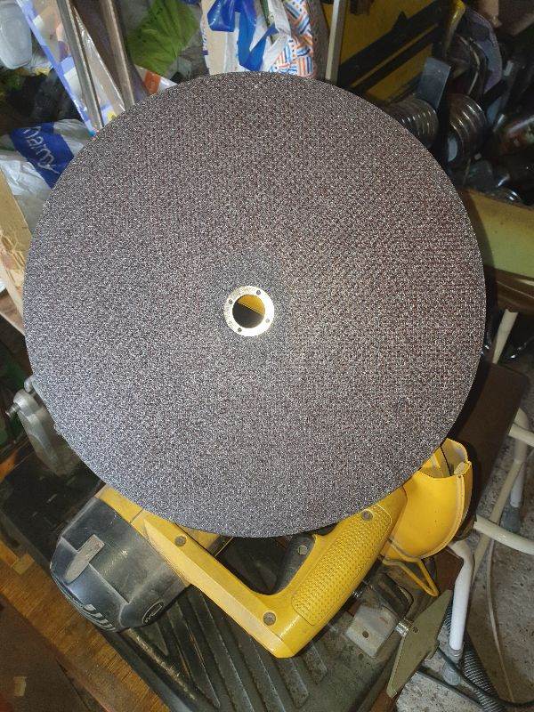Dewalt DW-871-GB chop saw.
