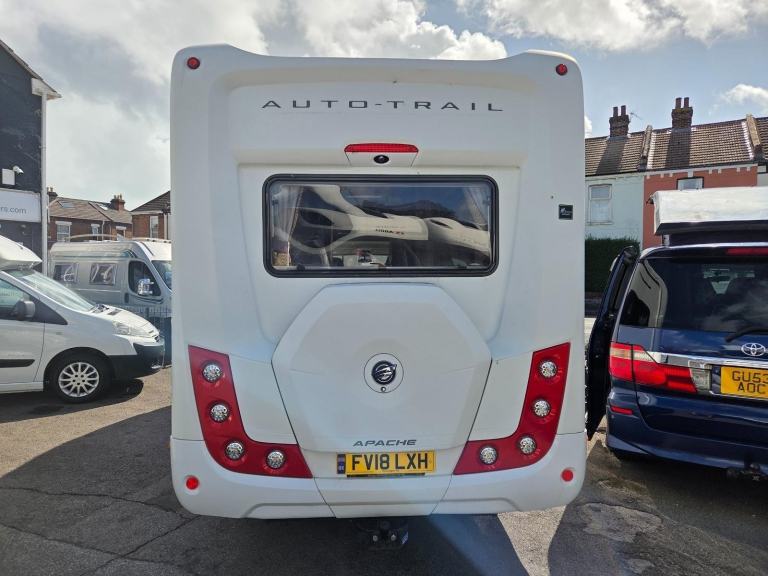 Auto-Trail Apache 634 luxury 2 berth DIESEL MANUAL 2018/18