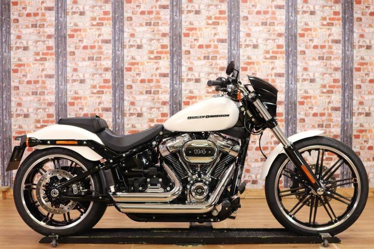 2019 HARLEY DAVIDSON FXBRS BREAKOUT 114 - ONLY 2,635 MILES - VANCE AND HINES