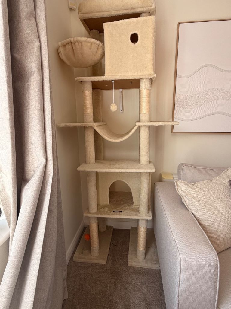 Cat tree 