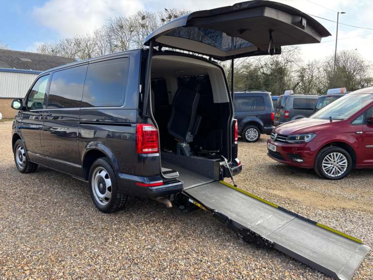 VOLKSWAGEN TRANSPORTER DRIVER TRANSFER WAV WHEELCHAIR ACCESSIBLE VEHICLE 2.0