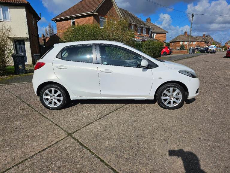 Mazda2 2 1.3 petrol 2010 FSH/New Timing belt done Ulez compliant £950