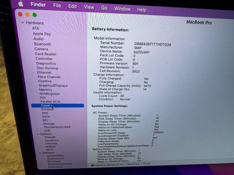 Apple Macbook pro 2016 13 inch Touch Bar 16GB Ram 256GB SSD 4 Thunderbolt