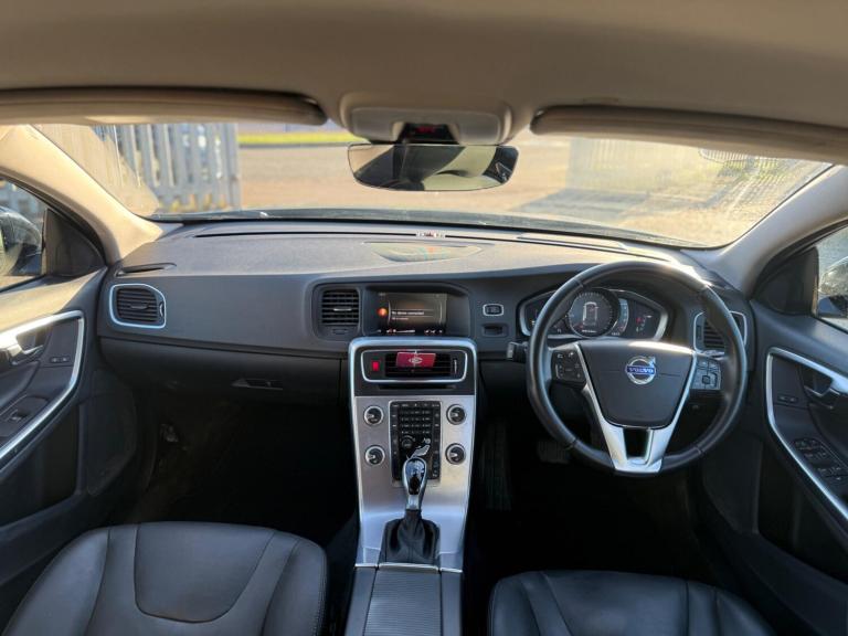 2017 Volvo V60 Cross Country 2.4 D4 Lux Nav Auto AWD Euro 6 (s/s) 5dr ESTATE Diesel Automatic