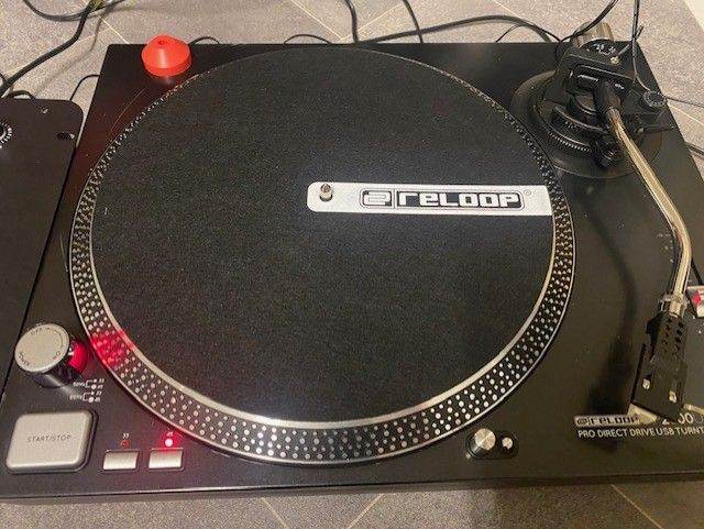 TURNTABLES/MIXER PACKAGE -RELOOP USB DIRECT DRIVE DJ TURNTABLES x2/ CITRONIC MIXER - £550