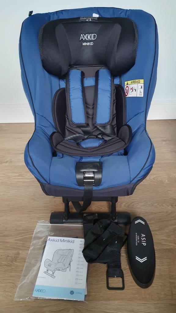 Axkid minikid rear-facing petrol blue car seat