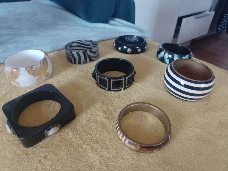 Jewellery vintage bangles (collect Bar Hill) £5 each