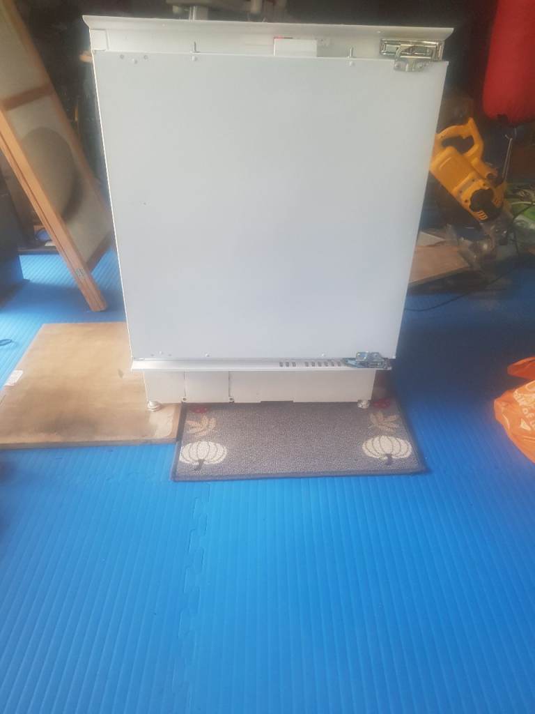 Hotpoint HZ A1 under-counter upright freezer