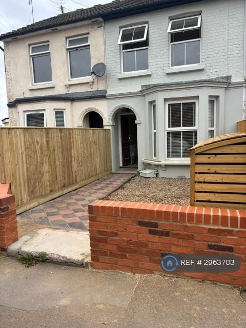 2 bedroom house in Queen Street, Aylesbury, HP20 (2 bed) (#2963703)